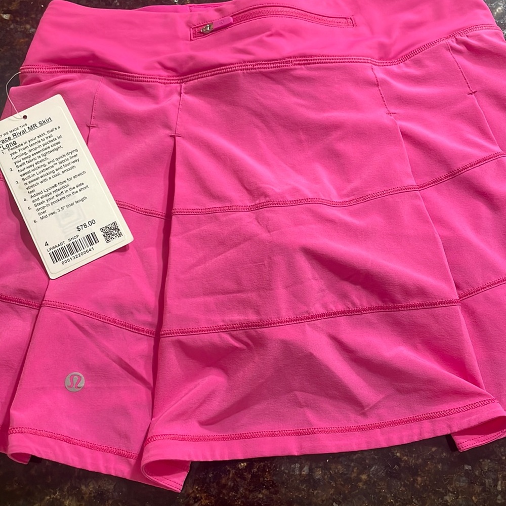 Lululemon sonic pink pace rival skirt size 4 NEW